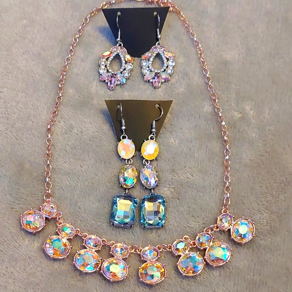 Iridescent Earrings & Necklace Set